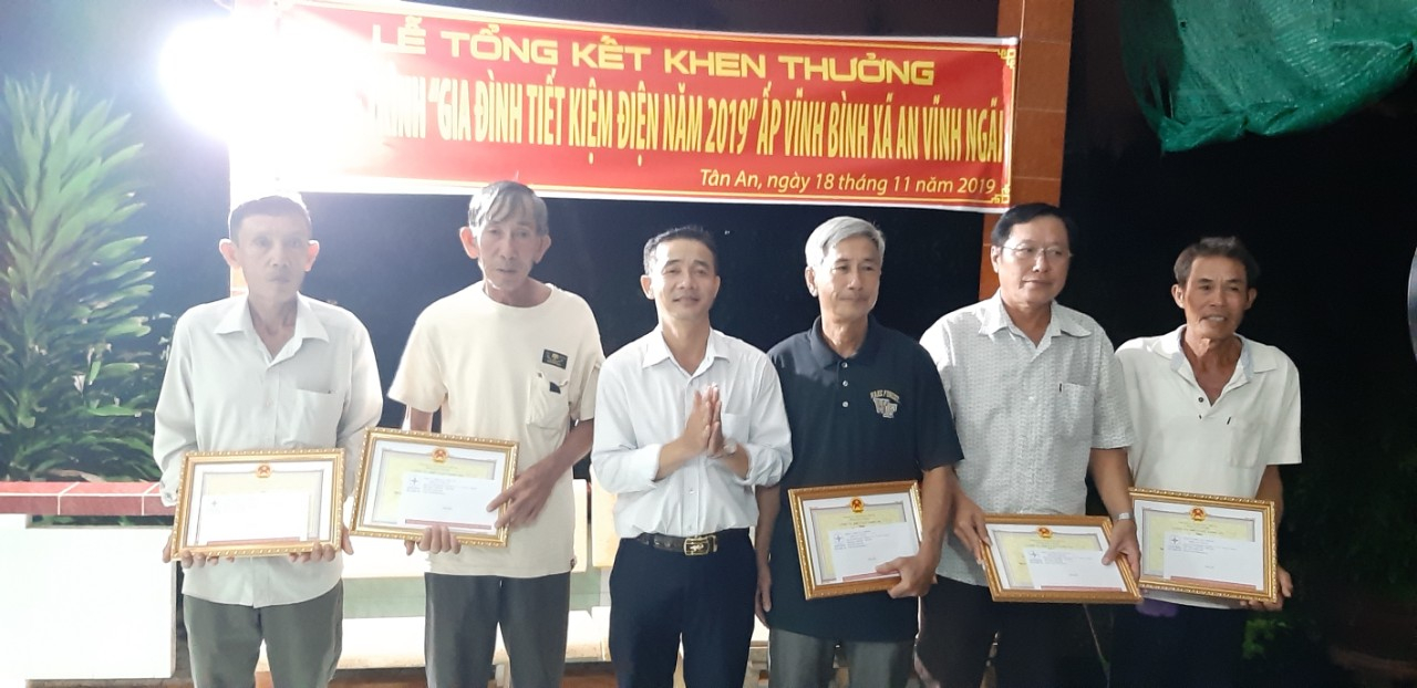 Triệt để tiết kiệm điện khi thời tiết nắng nóng kéo dài trên diện rộng ở  miền Bắc và miền Trung