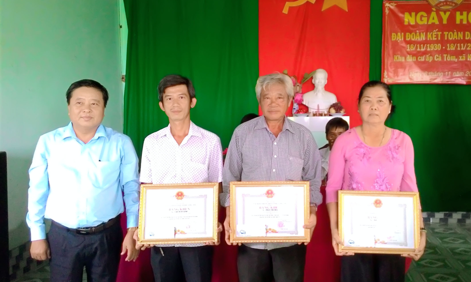 Tân Thạnh: Ấp Cá Tôm tổ chức Ngày hội đại đoàn kết toàn dân tộc năm 2019