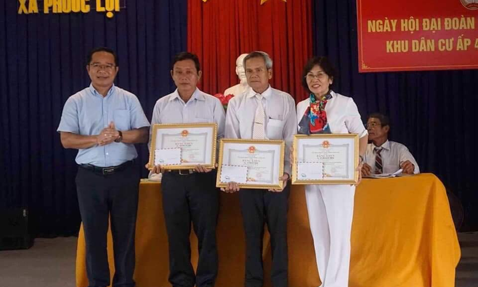Bến Lức: Các khu dân cư tổ chức thành công Ngày hội Đại đoàn kết toàn dân tộc năm 2019