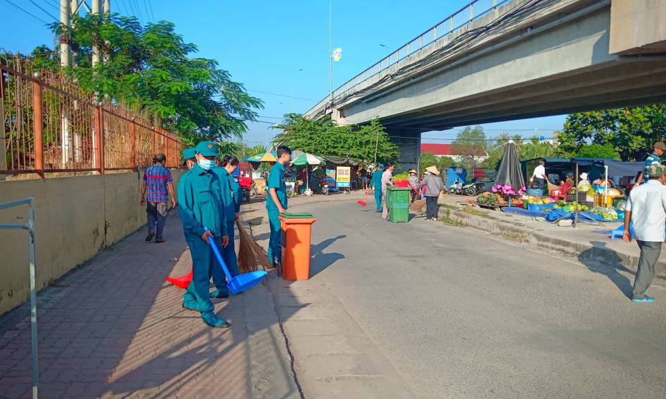 Bến Lức: Lễ phát động công tác bảo vệ môi trường và lập lại trật tự đô thị