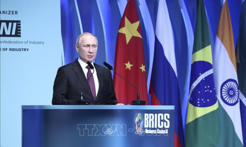 Tổng thống Vladimir Putin nêu lý do kinh tế Nga tránh được suy thoái