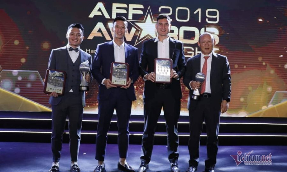 AFF Awards 2019: HLV Park Hang Seo, Quang Hải xuất sắc nhất