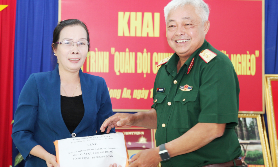 Cần Đước: Chương trình Hành trình quân đội chung tay vì người nghèo