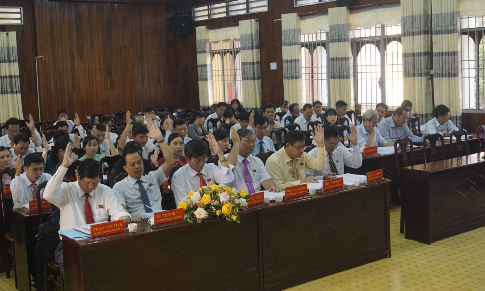 Bến Lức: Kỳ họp thứ 15, HĐND huyện khóa XI thành công tốt đẹp