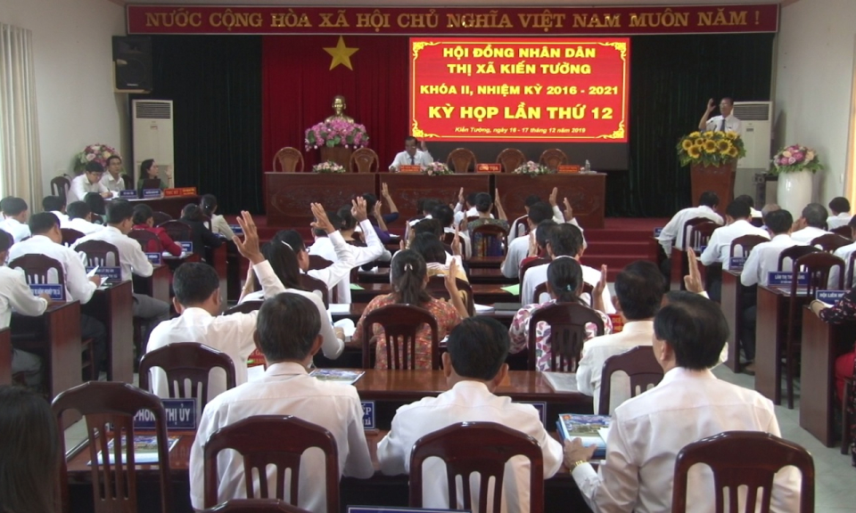 Kiến Tường: Kỳ họp thứ 12 HĐND Thị xã Khóa II thông qua 12 nghị quyết quan trọng
