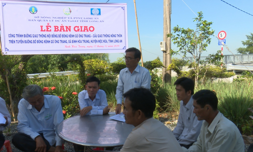 Mộc Hóa nhận bàn giao công trình xây dựng thuộc dự án VnSAT