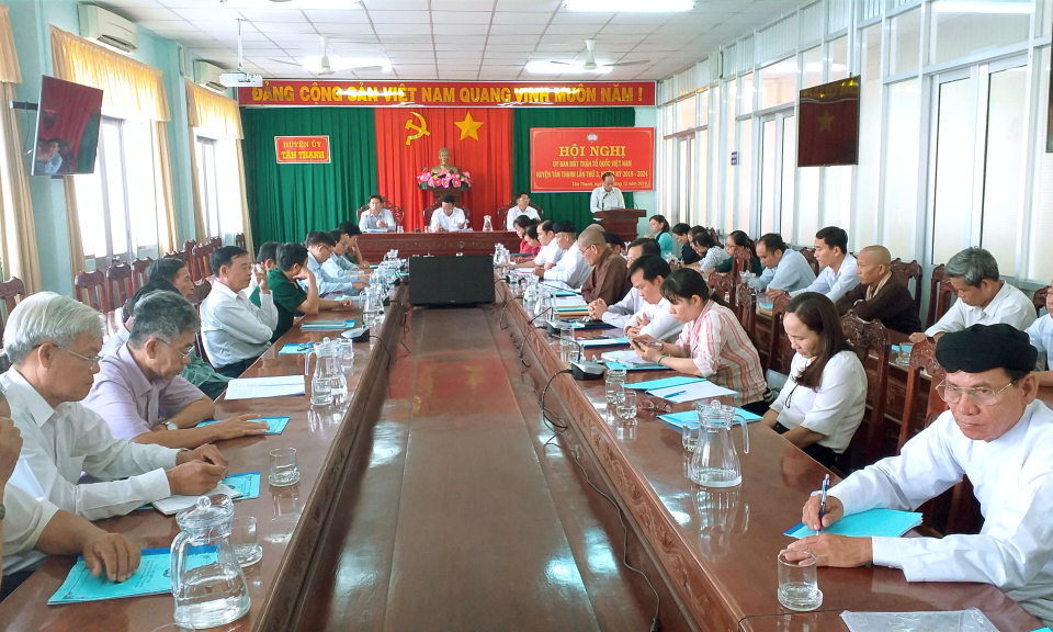 Tân Thạnh: Hội nghị UBMTTQ VN huyện thông qua 05 nội dung Chương trình phối hợp và thống nhất hành động công tác mặt trận năm 2020,