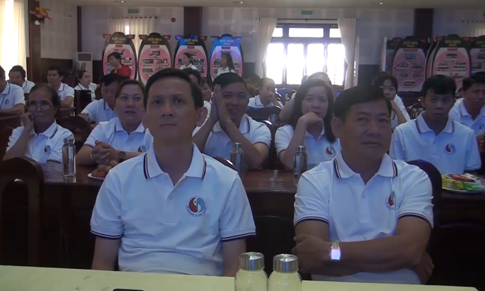 Đức Hòa: Phát động phong trào &#8220;Chống rác thải nhựa&#8221;