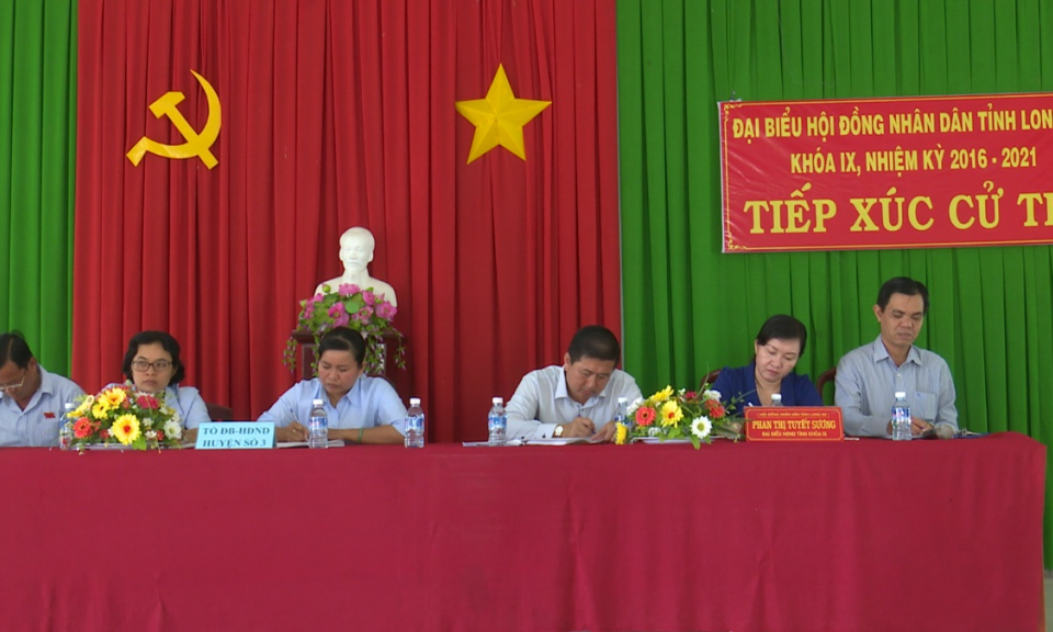 Bến Lức, Mộc Hóa : Tiếp xúc cử tri sau kỳ họp HĐND tỉnh lần thứ 17