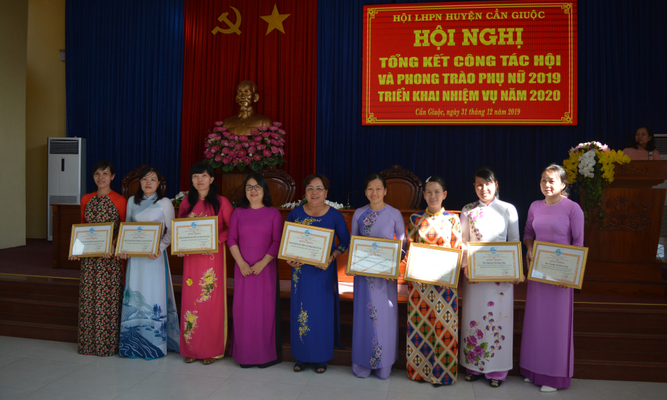 Tổng kết công tác Hội và phong trào phụ nữ Cần Giuộc