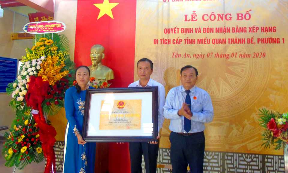 TP Tân An: Miếu Quan Thánh Đế đón nhận bằng di tích cấp tỉnh