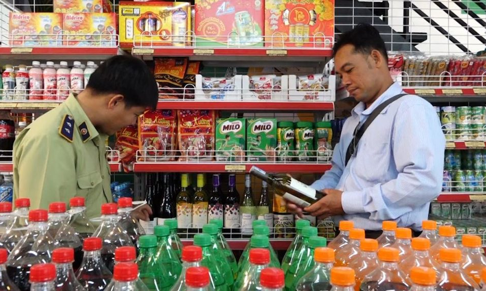 Tăng cường kiểm tra an toàn thực phẩm dịp Tết Nguyên đán