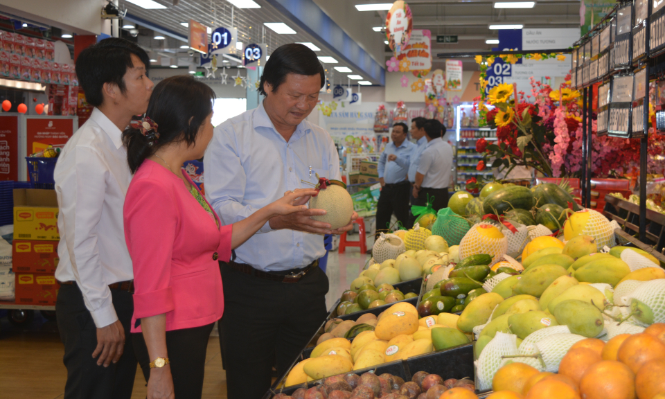 Sở công thương làm việc huyện Cần Giuộc về triển khai phục vụ tết nguyên đán