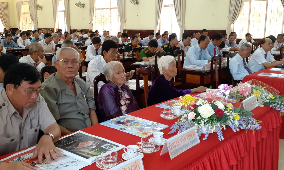 Tân Hưng: Họp mặt mừng Đảng, mừng xuân Canh Tý 2020