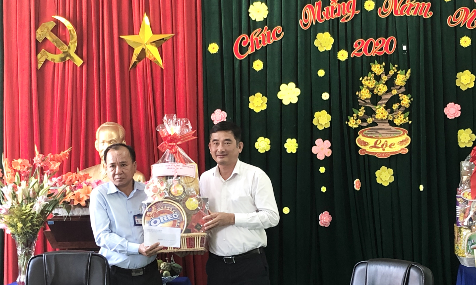 Lãnh đạo UBND Tỉnh thăm, chúc Tết tại Cơ sở Cai nghiện ma tuý