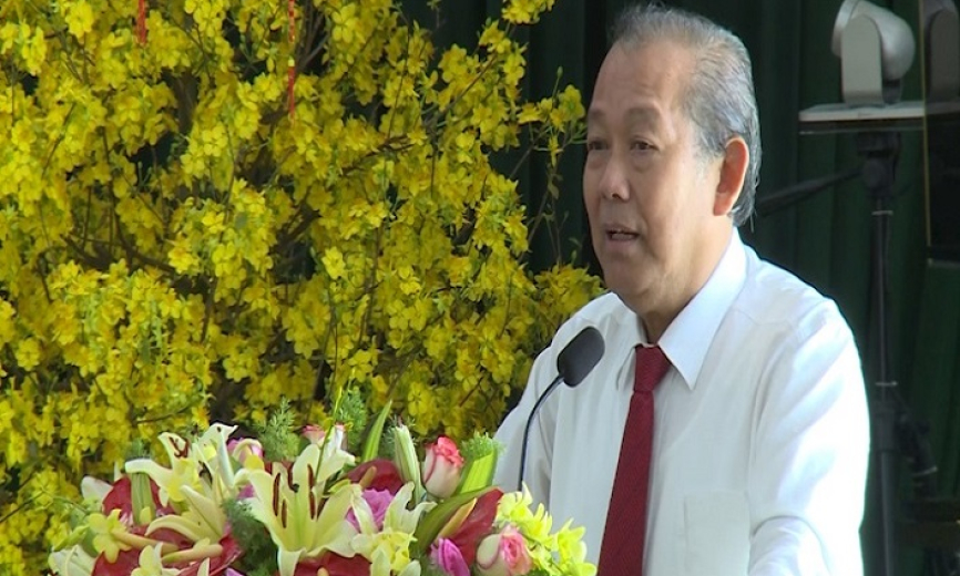 Phó Thủ tướng Thường trực Chính phủ Trương Hòa Bình chúc tết Đảng bộ và nhân dân Long An.