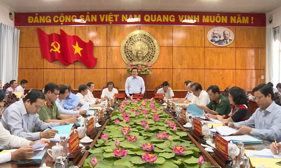 Bí thư Tỉnh ủy &#8211; Chủ tịch HĐND tỉnh Phạm Văn Rạnh yêu cầu tăng cường phòng, chống dịch bệnh do virus Corona