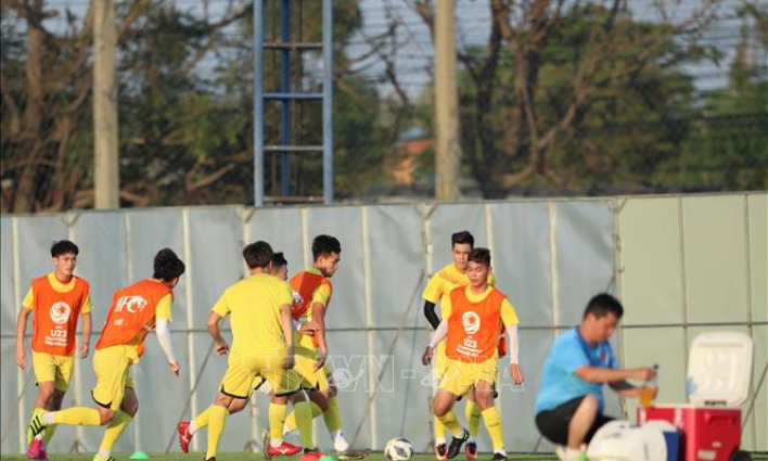 U23 Việt Nam tập luyện trên sân Chang Training Ground 1