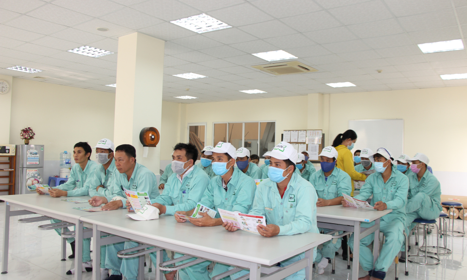 LĐLĐ huyện Thủ Thừa đẩy mạnh tuyên truyền phòng chống dịch do virut Corona gây ra