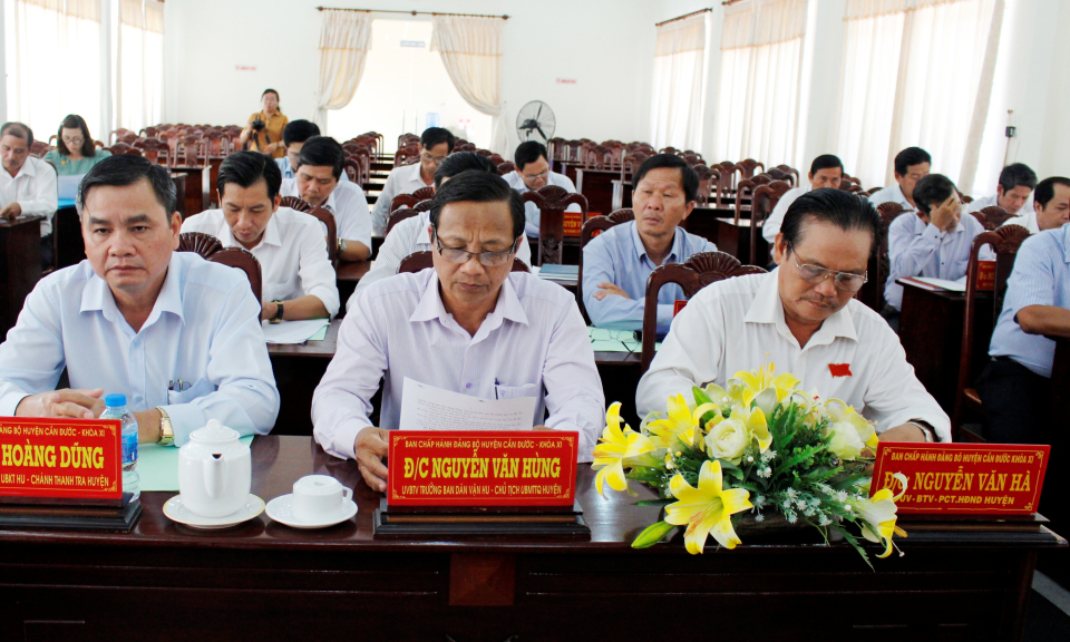 Cần Đước: Hội nghị đóng góp dự thảo Báo cáo chính trị trình ĐH Đảng bộ huyện lần thứ XII, nhiệm kì 2020 -2025