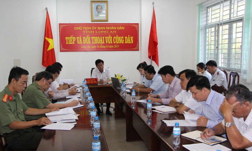 Chủ tịch UBND tỉnh tiếp và đối thoại với công dân