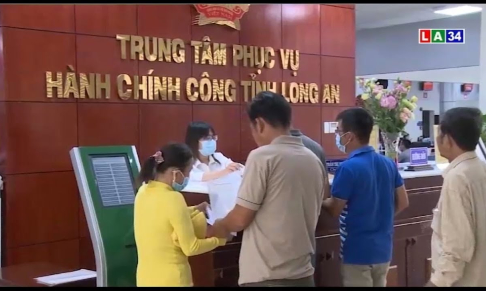 Trung tâm phục vụ hành chính công thực hiện nhiều biện pháp phòng, chống dịch corona