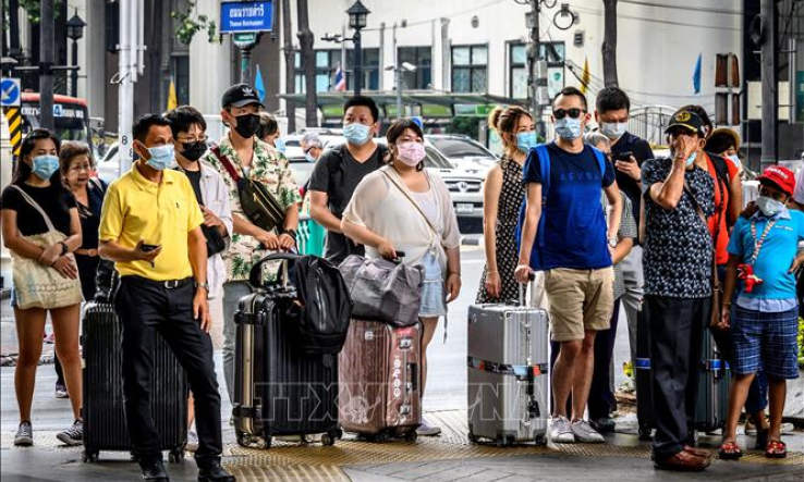 Thái Lan kiểm soát nguồn cung khẩu trang và dung dịch sát khuẩn