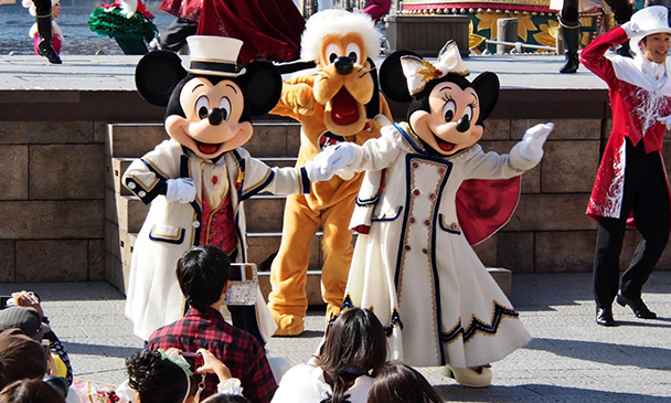 Nhật Bản đóng cửa khu du lịch nổi tiếng Tokyo Disney vì COVID-19