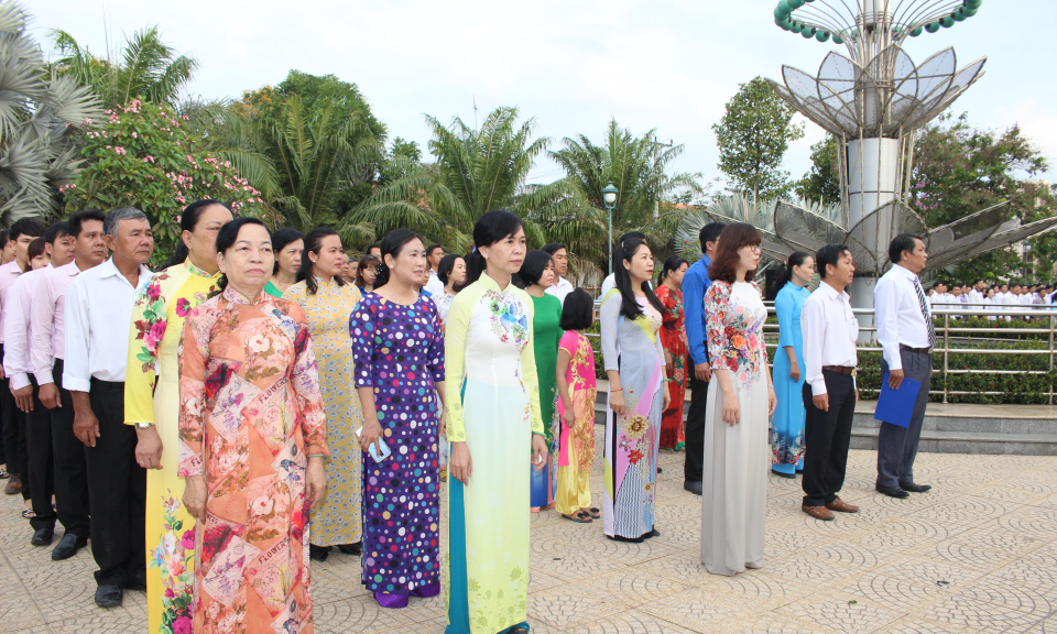 Cần Đước: “Tuần lễ mặc áo dài” hưởng ứng hoạt động “Áo dài &#8211; Di sản văn hóa Việt Nam”