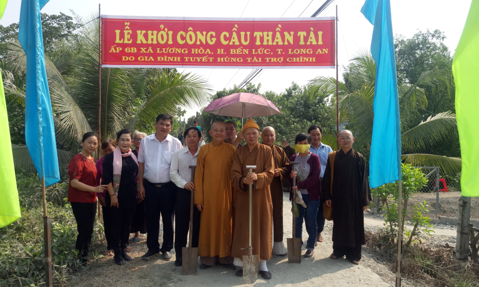 Bến Lức: Khởi công xây dựng cầu giao thông nông thôn