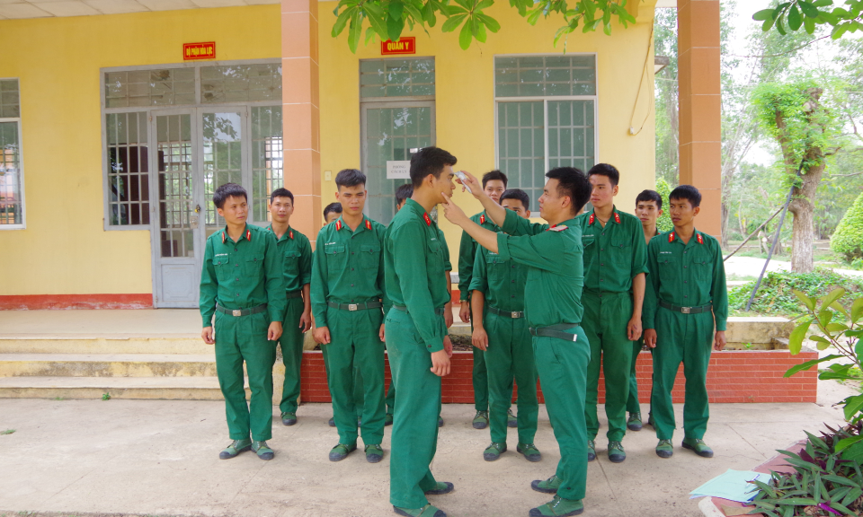 Bộ đội vùng biên Đức Huệ trong phòng chống dịch Covid-19