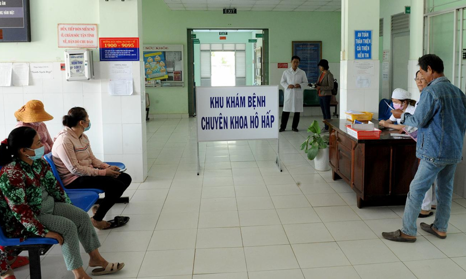 UBND tỉnh Long An yêu cầu tăng cường sàng lọc, phân luồng, cách ly ca bệnh Covid-19