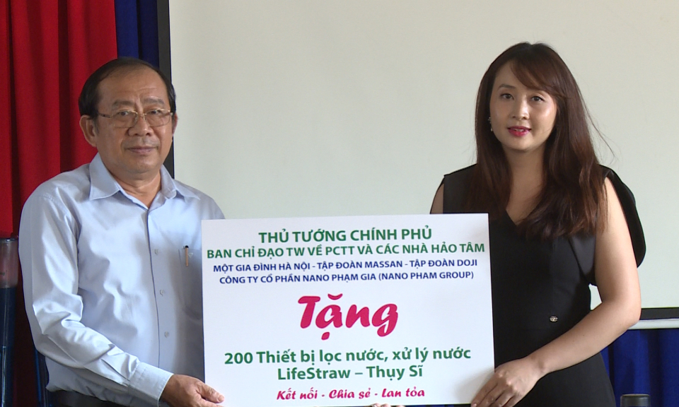 Tỉnh Long An tiếp nhận 200 thiết bị lọc nước