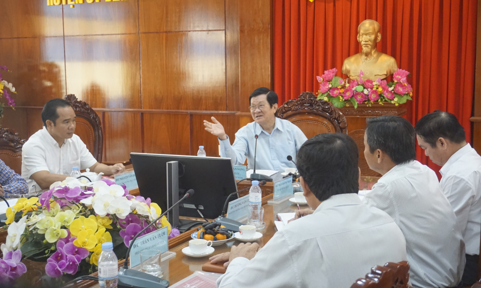 Nguyên Chủ tịch nước Trương Tấn Sang về thăm và làm việc tại huyện Bến Lức