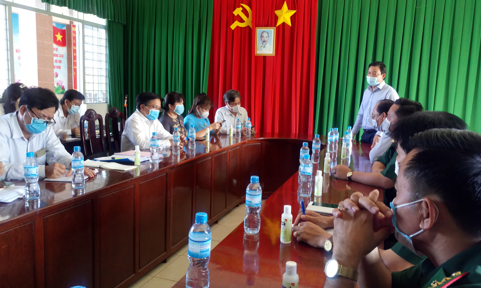 Bến Lức: Tập đoàn An Nông trao tặng nước rửa tay sát khuẩn cho tỉnh Long An