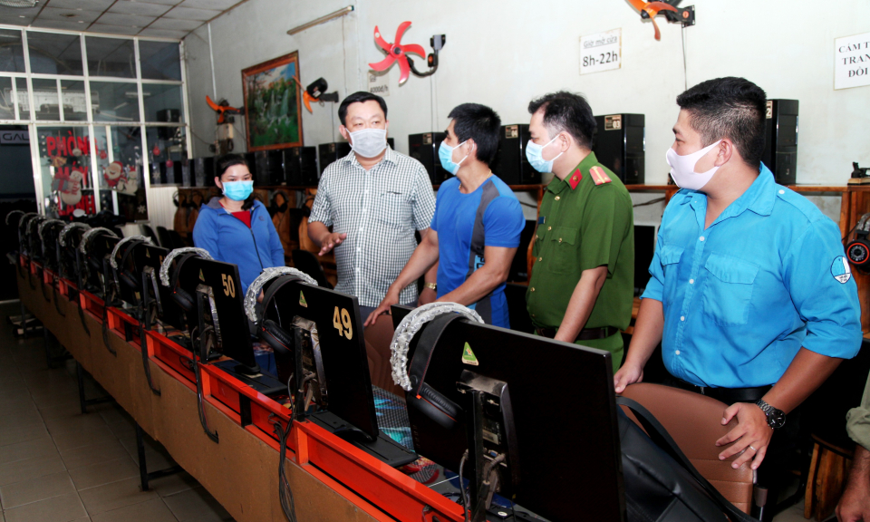 Cần Đước, Cần Giuộc: Kiểm tra việc tạm dừng hoạt động vui chơi, giải trí phòng chống dịch Covid-19