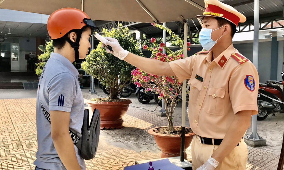 Công an Long An tăng cường đảm bảo An ninh trật tự, phòng chống dịch bệnh Covid-19