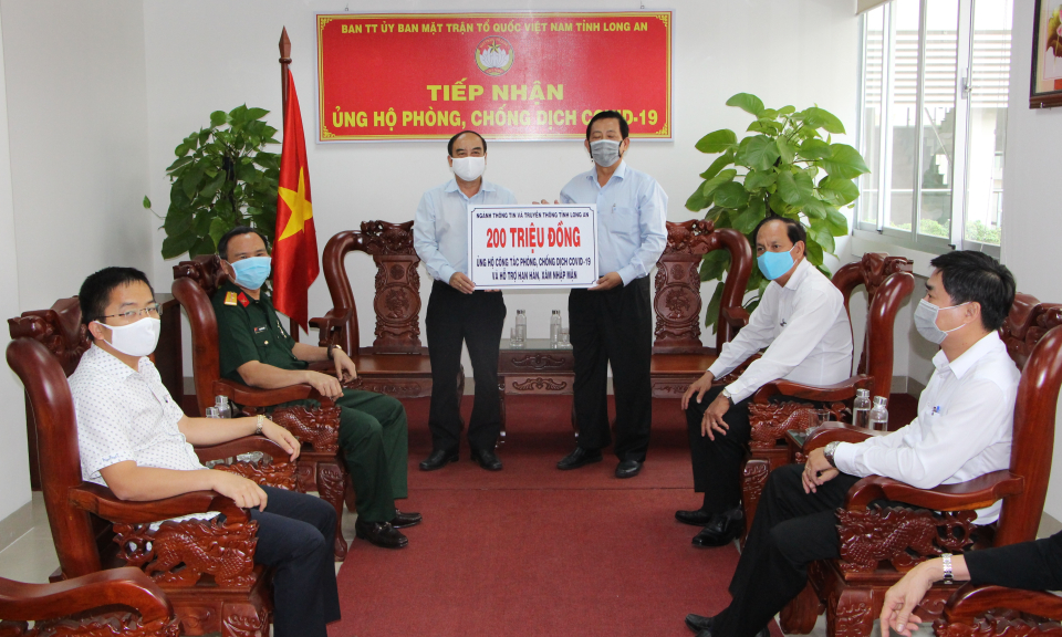 Ủy ban MTTQ Việt Nam tỉnh tiếp nhận hơn 6 tỷ đồng ủng hộ công tác phòng chống dịch bệnh Covid-19 và hỗ trợ hạn hán, xâm nhập mặn