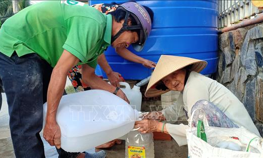 Liên minh châu Âu giúp đỡ người dân bị ảnh hưởng do hạn hán và xâm nhập mặn tại Việt Nam