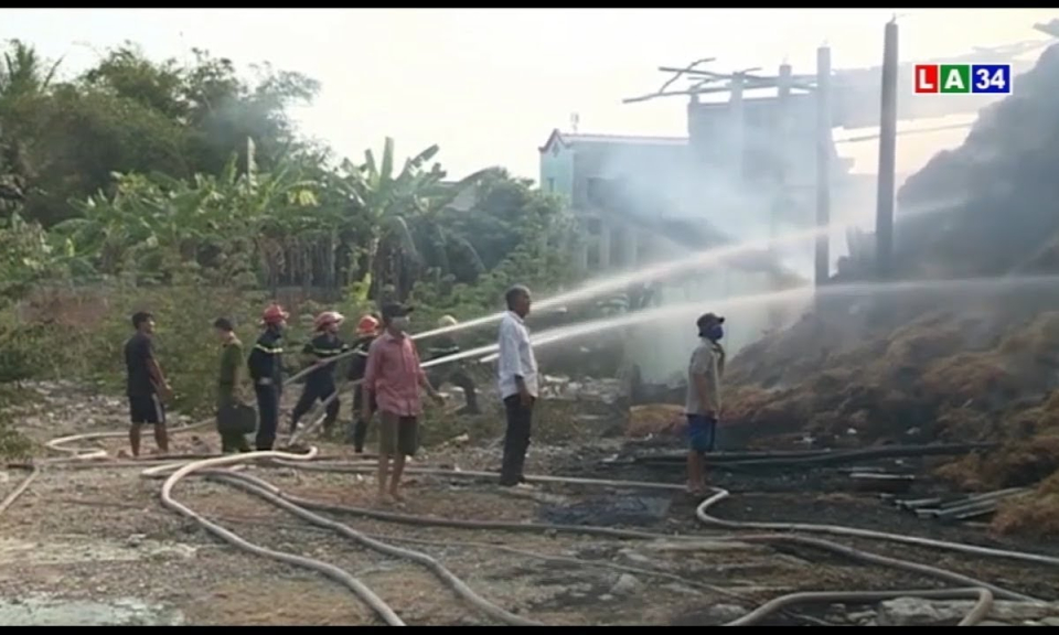 Cháy kho rơm tại phường Tân Khánh TP Tân An