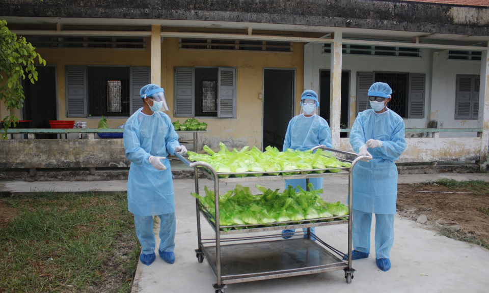 Trận chiến của lính nơi tuyến đầu phòng chống dịch Covid-19