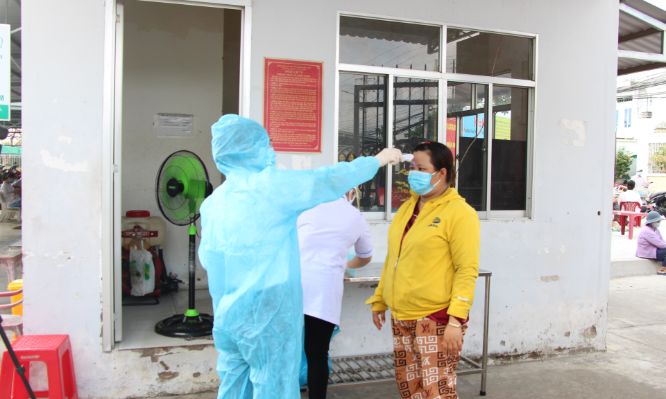 Thủ Thừa: Tăng cường các biện pháp phòng chống dịch Covid-19