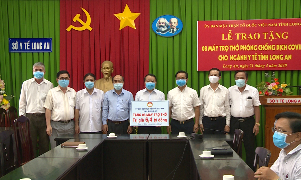 Trao tặng máy trợ thở phòng chống Covid-19 cho ngành y tế tỉnh Long An