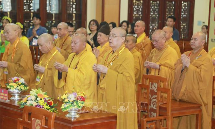 Tổ chức sinh hoạt tôn giáo bình thường, phải bảo đảm các biện pháp phòng, chống dịch COVID-19