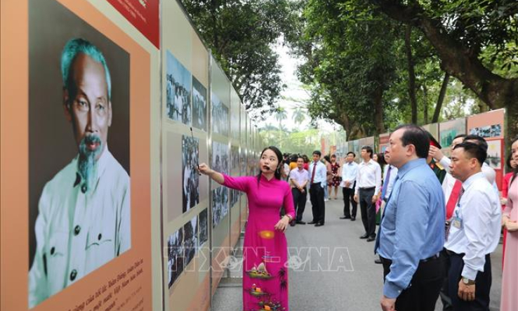 Nhiều hoạt động kỷ niệm 130 năm Ngày sinh Chủ tịch Hồ Chí Minh