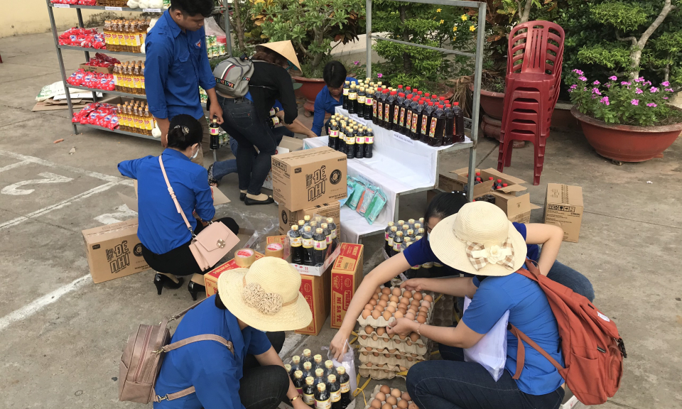 “Bách hóa 0 đồng” đến xã Phước Lại, huyện Cần Giuộc
