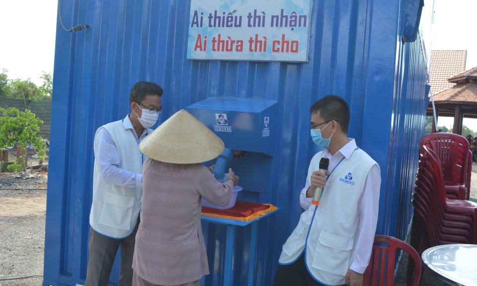 Cần Giuộc: Đưa vào hoạt động ATM gạo thứ 6