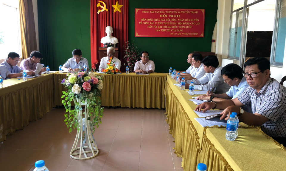HĐND huyện Bến Lức khảo sát công tác tuyên truyền Đại hội Đảng, phòng chống dịch bệnh Covid – 19