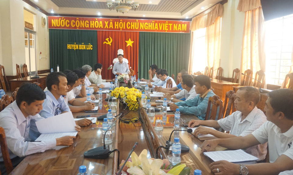 Triển khai thực hiện việc tháo dỡ, thu hồi cáp viễn thông trên địa bàn Bến Lức