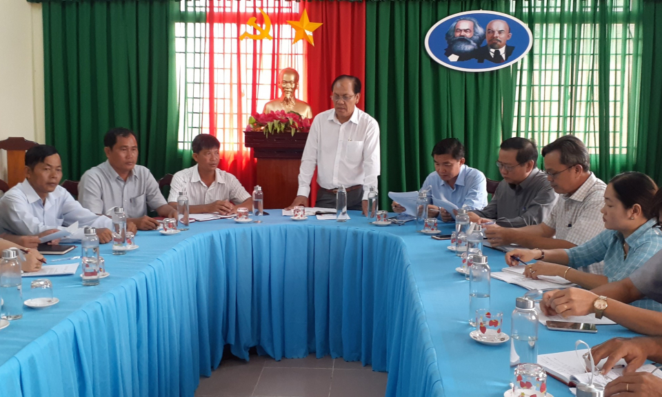 Bí thư Huyện ủy Tân Hưng làm việc với xã Hưng Thạnh về thực hiện Nghị quyết phát triển kinh tế-xã hội